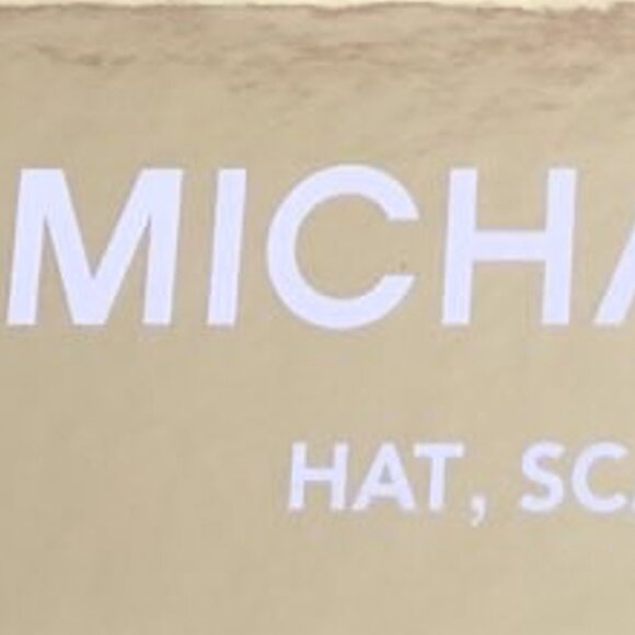 Michael Kors 3Piece Set Knit Hat, Scarf and Gloves set - Women - Picture 4 of 8